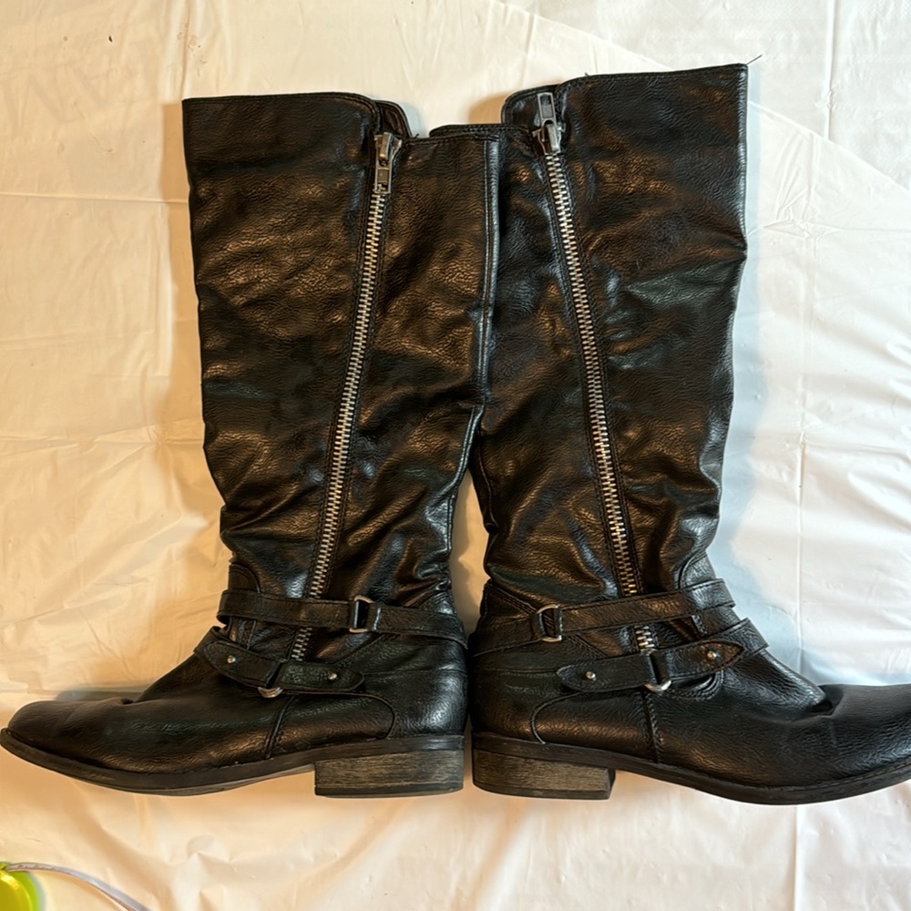 Rampage Knee High Boots in Black (Size 9M)